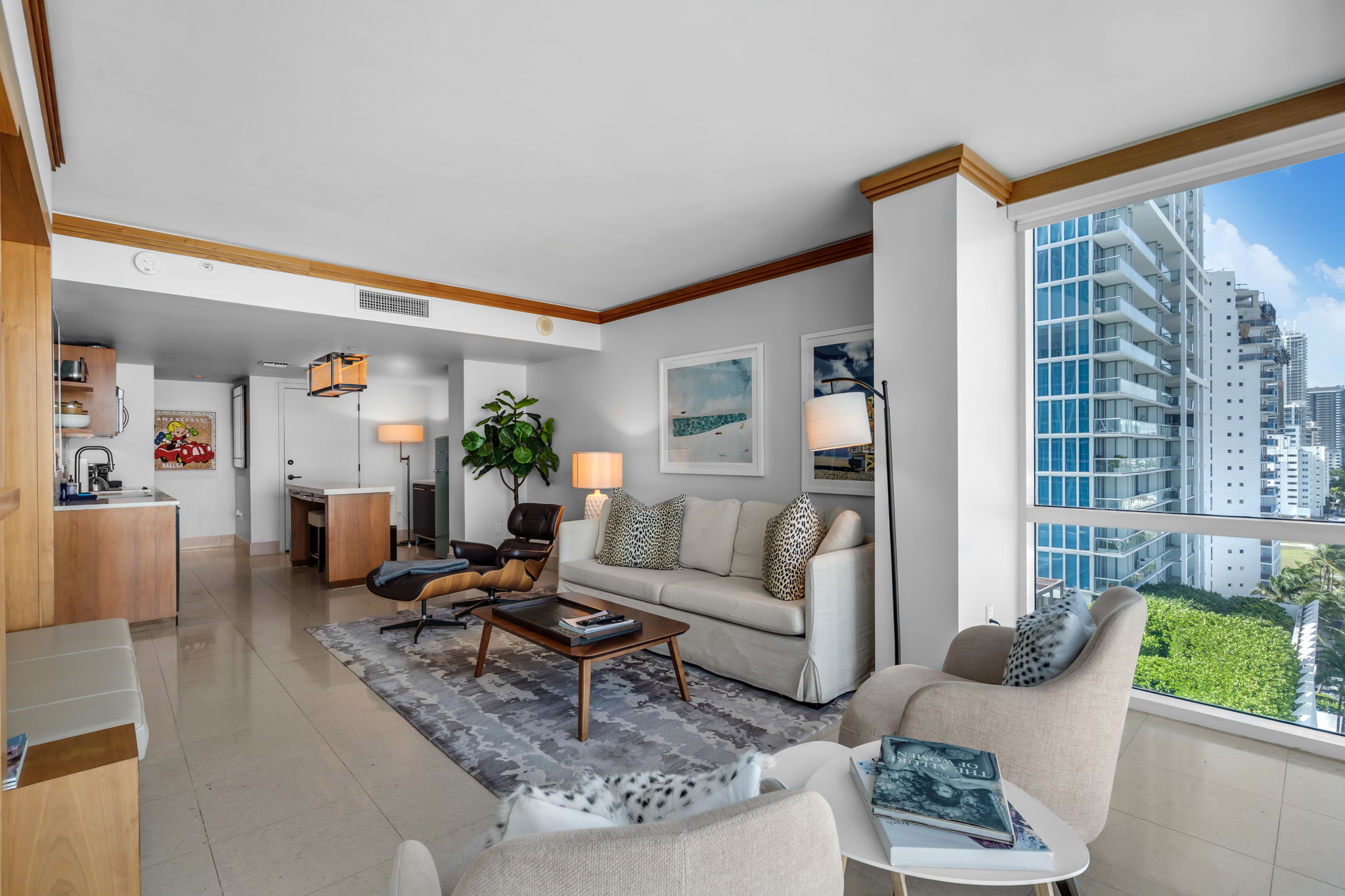 1 Bedroom/ 2 Queens City View