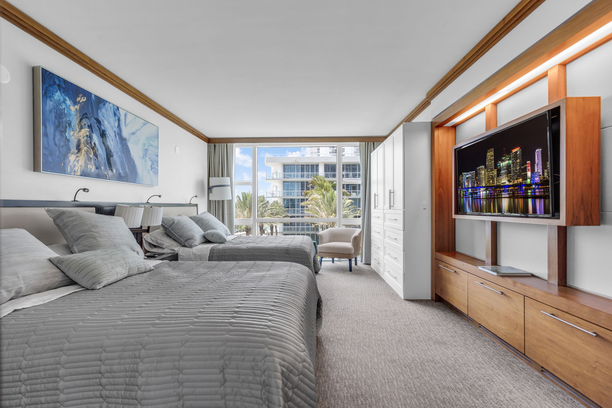 Partial Ocean View 1 Bedroom/ 2 Queens