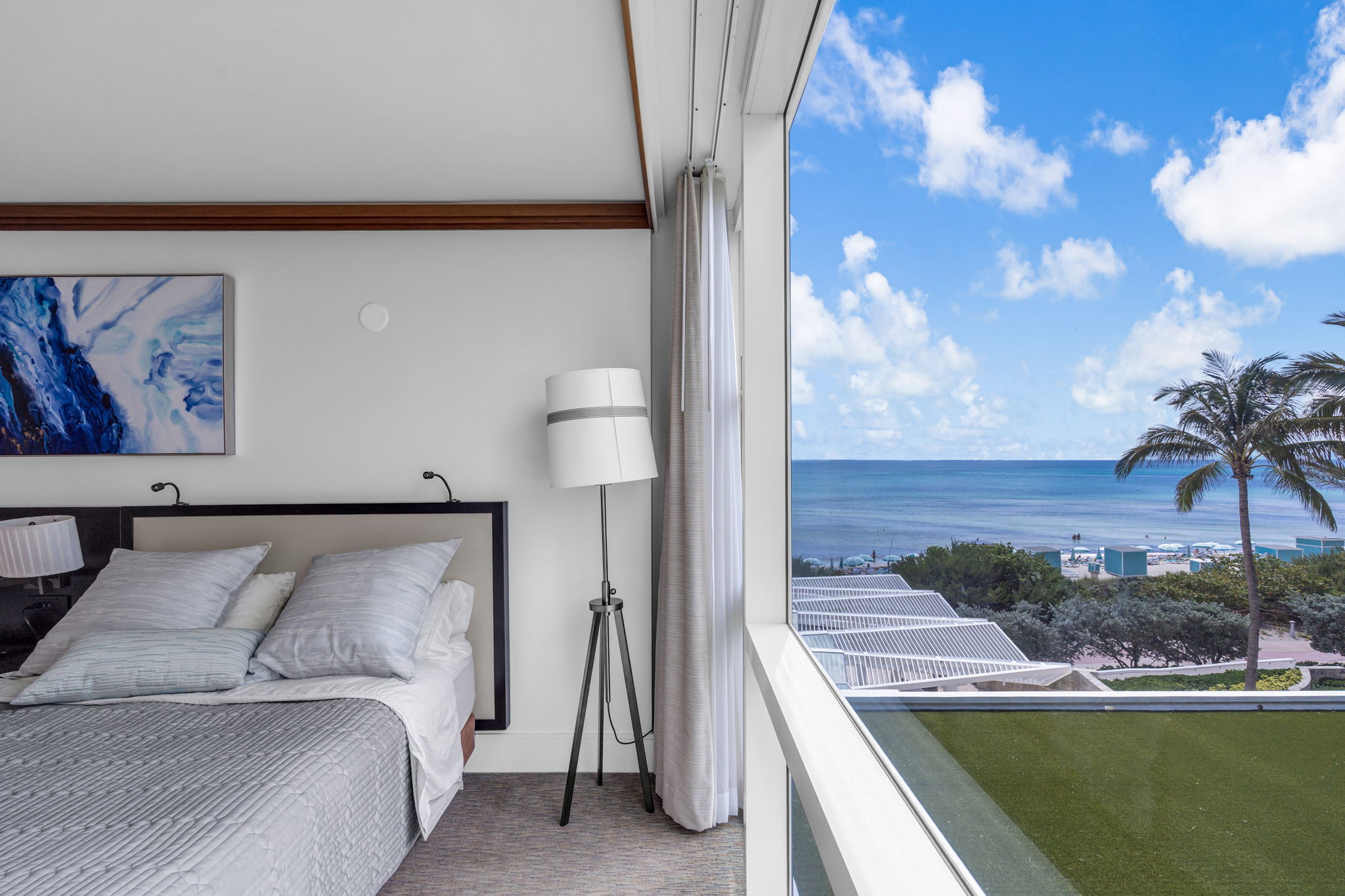 Partial Ocean View 1 Bedroom/ 2 Queens