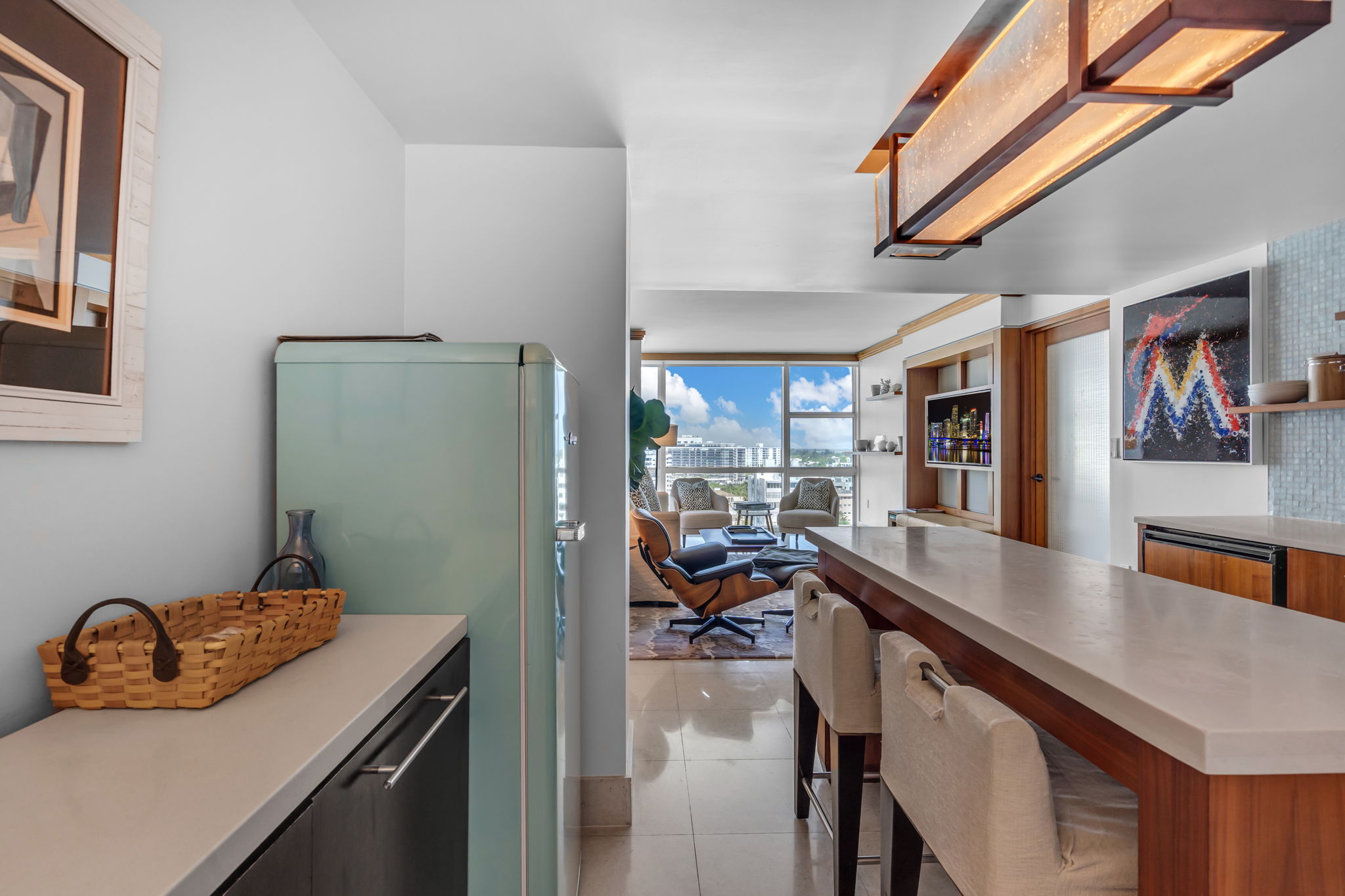 1 Bedroom/ 2 Queens City View