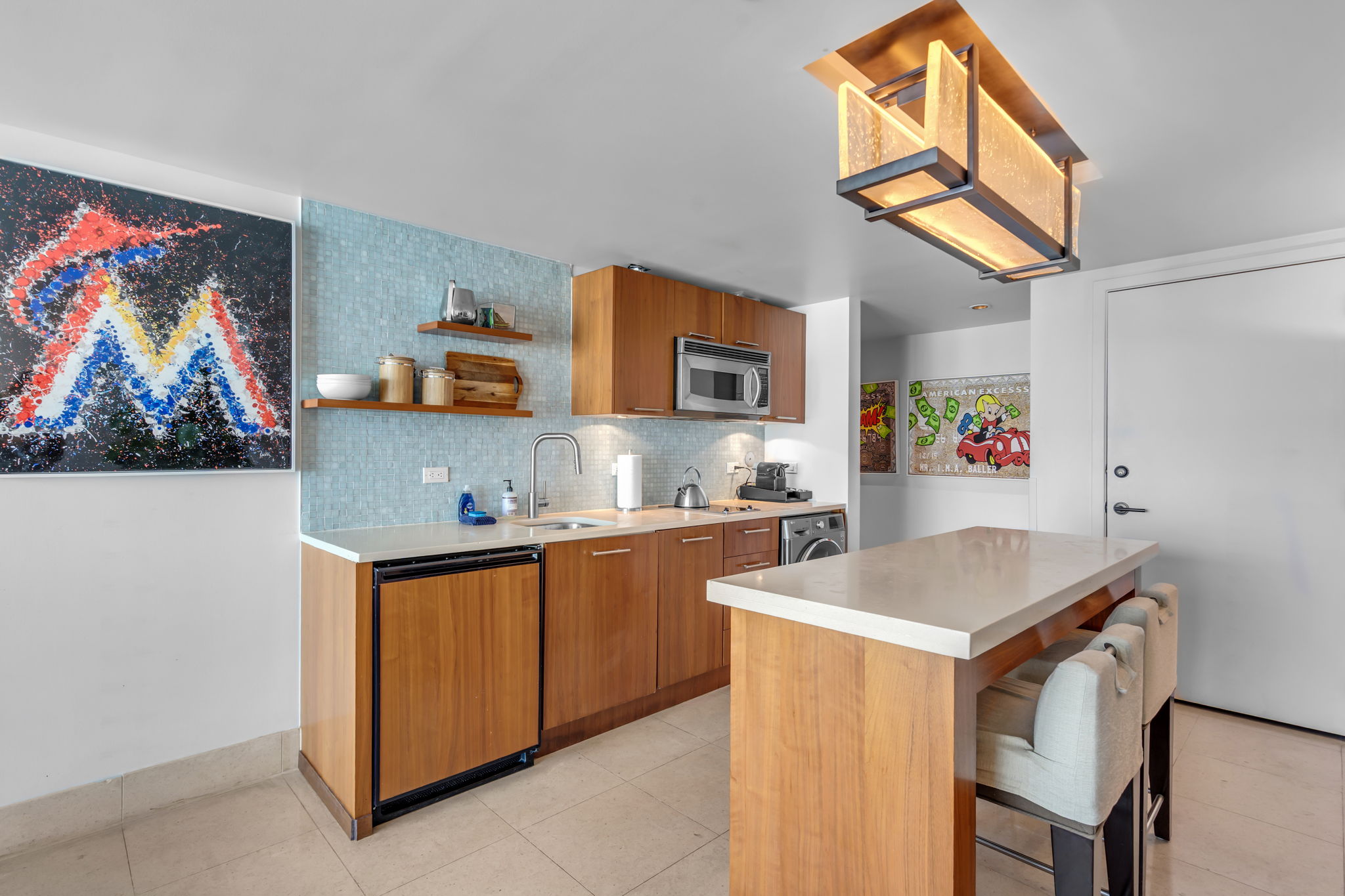 1 Bedroom/ 2 Queens City View